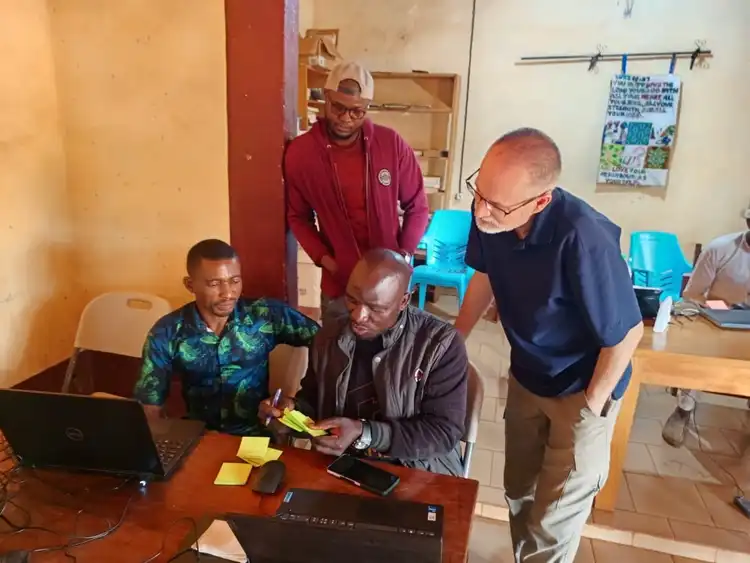 picture of training session for website development in Mbouda 